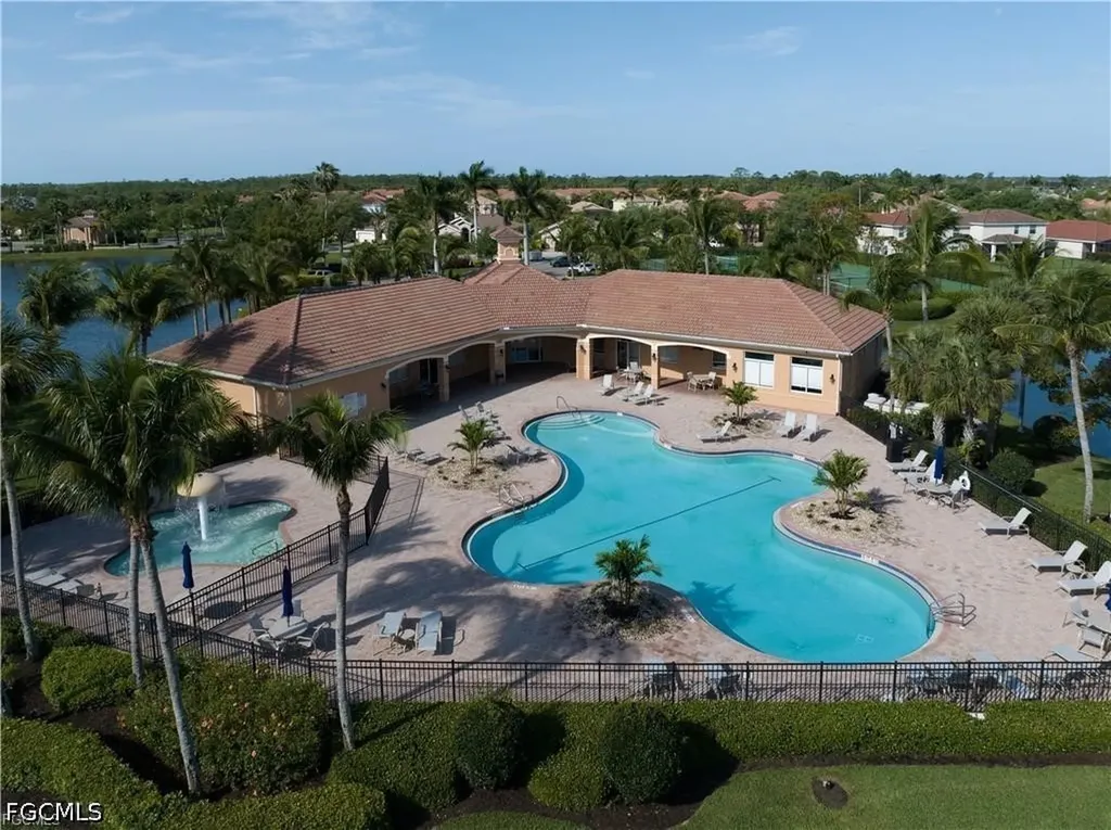 2448 Laurentina Lane Cape Coral FL 33909