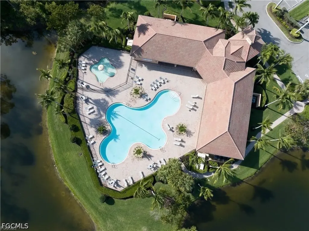 2448 Laurentina Lane Cape Coral FL 33909