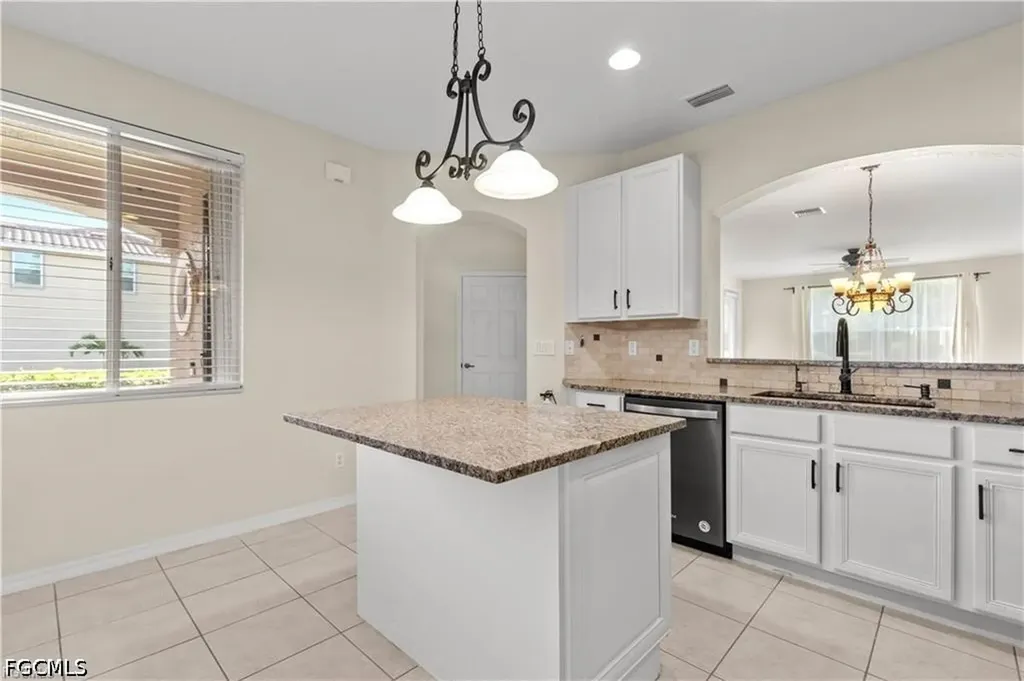 2448 Laurentina Lane Cape Coral FL 33909