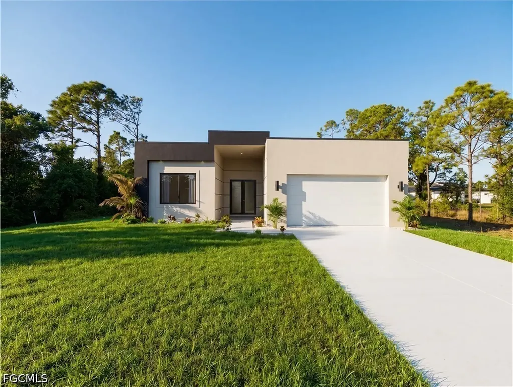 728 Crestline Avenue S Lehigh Acres FL 33974