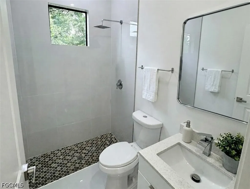 728 Crestline Avenue S Lehigh Acres FL 33974