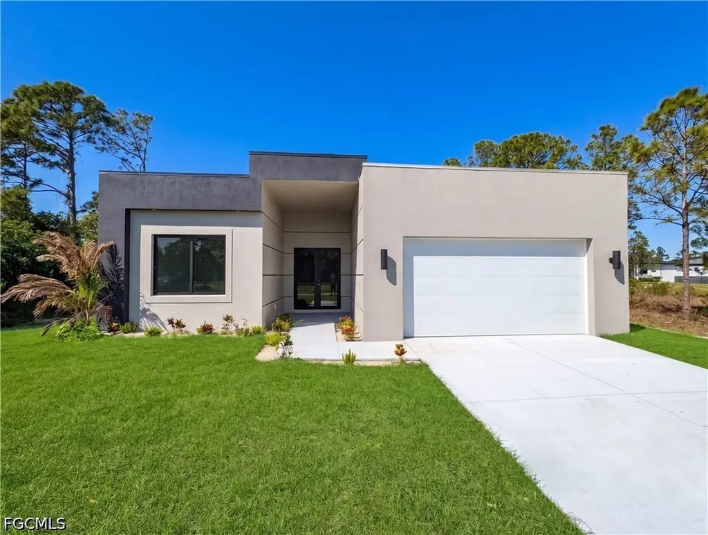 728 Crestline Avenue S Lehigh Acres FL 33974