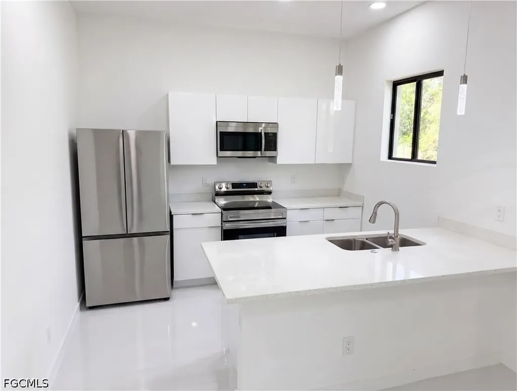 728 Crestline Avenue S Lehigh Acres FL 33974