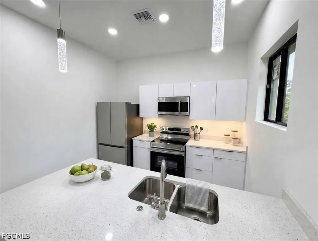 728 Crestline Avenue S Lehigh Acres FL 33974