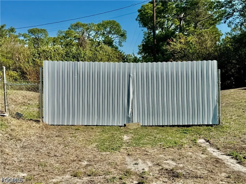 103 E 11th Street Lehigh Acres FL 33972