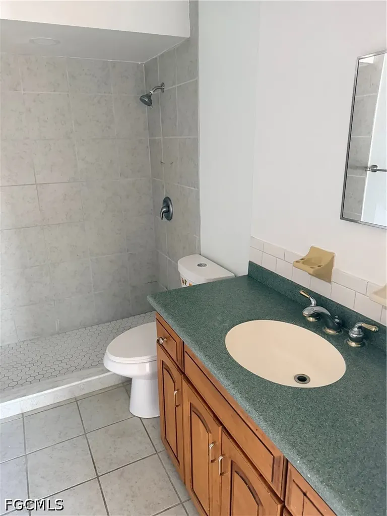 5631 10th Avenue Fort Myers FL 33907