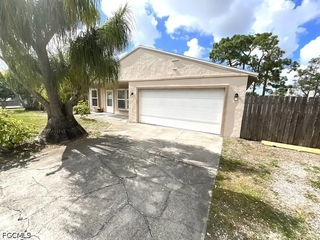17376 Delaware Road Fort Myers FL 33967