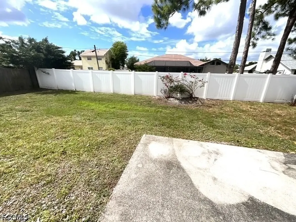 17376 Delaware Road Fort Myers FL 33967