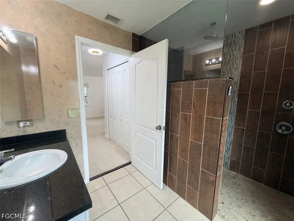 3218 43rd Street W Lehigh Acres FL 33971