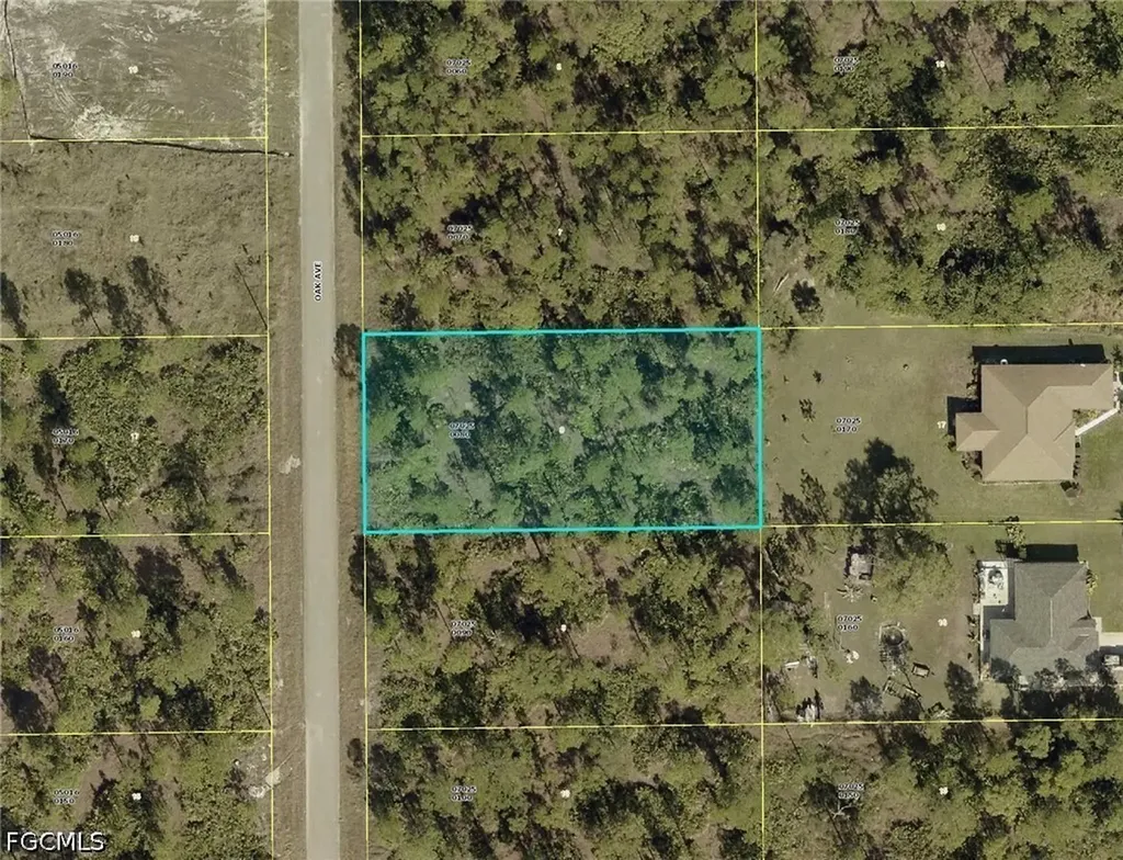 908 Oak Avenue Lehigh Acres FL 33972