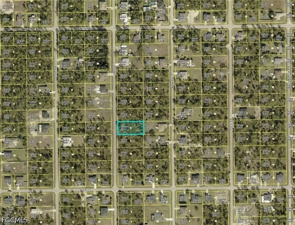 908 Oak Avenue Lehigh Acres FL 33972