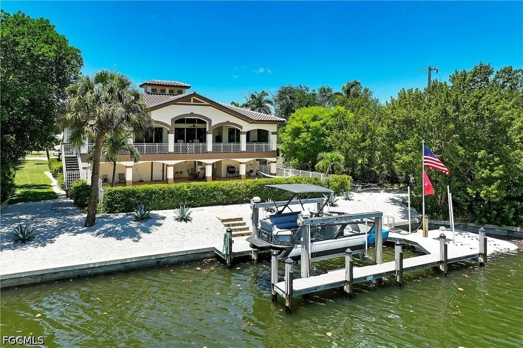 1066 Bailey Road Sanibel FL 33957