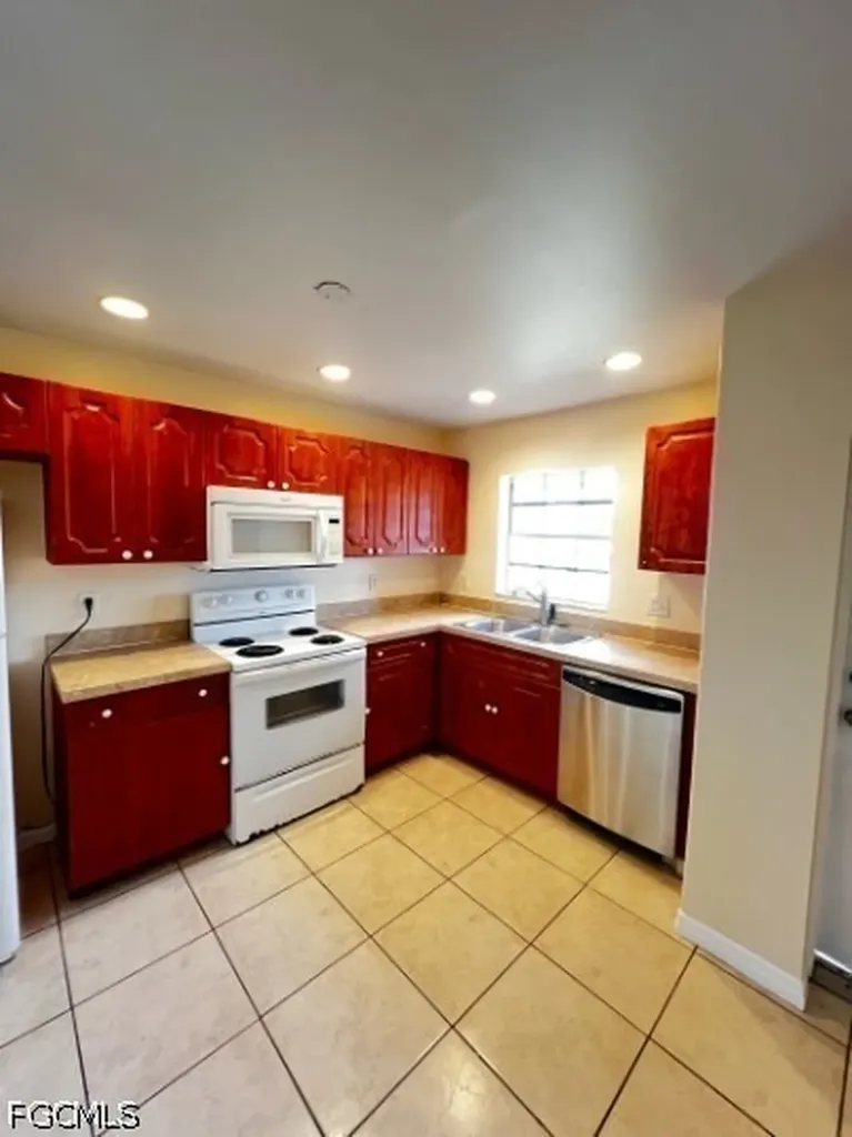 624 Hancock Bridge Parkway Cape Coral FL 33990