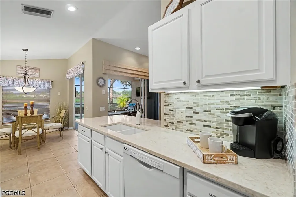 10032 Oakhurst Way Fort Myers FL 33913