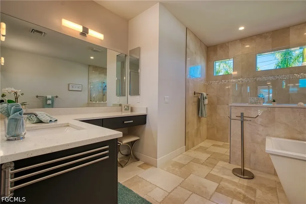 4824 SW 24th Place Cape Coral FL 33914