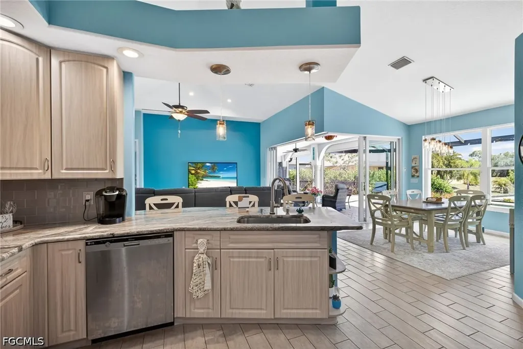 2334 SW Trafalgar Parkway Cape Coral FL 33991