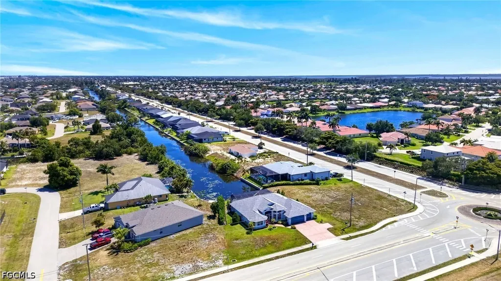 2334 SW Trafalgar Parkway Cape Coral FL 33991