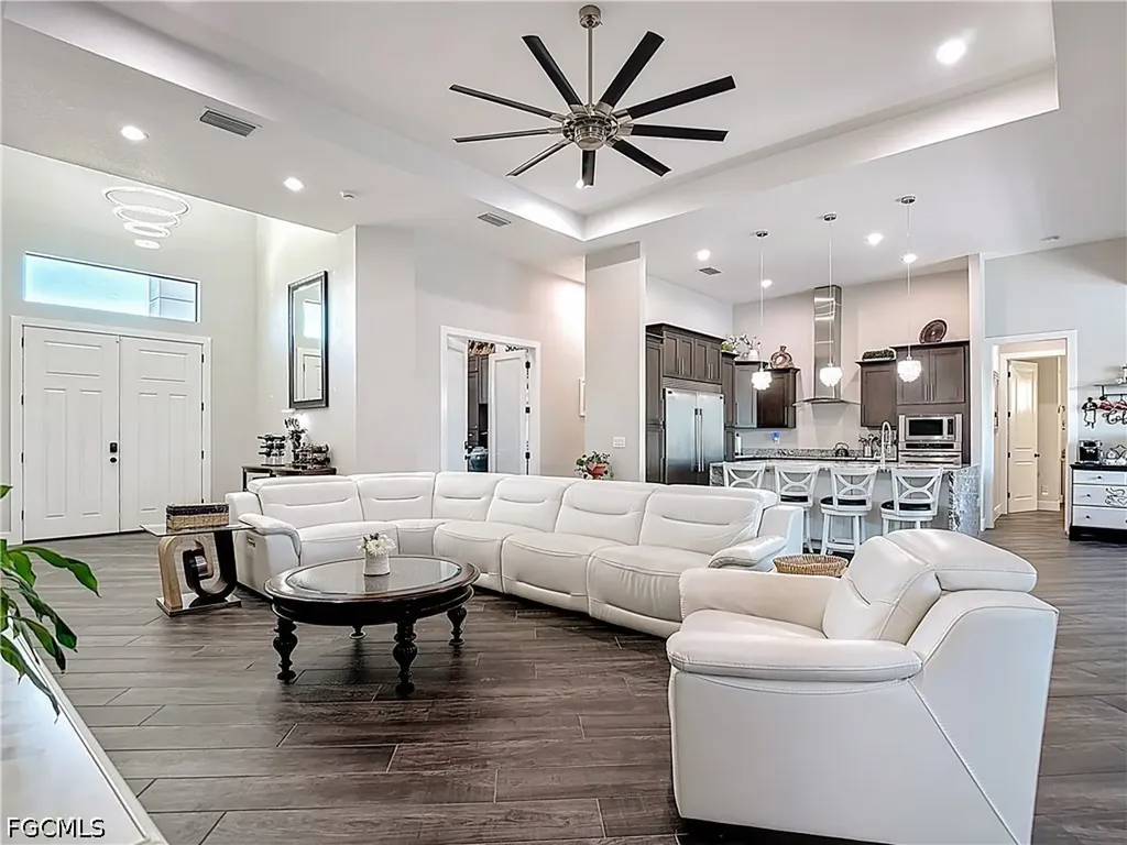 3900 Gulfstream Parkway Cape Coral FL 33993
