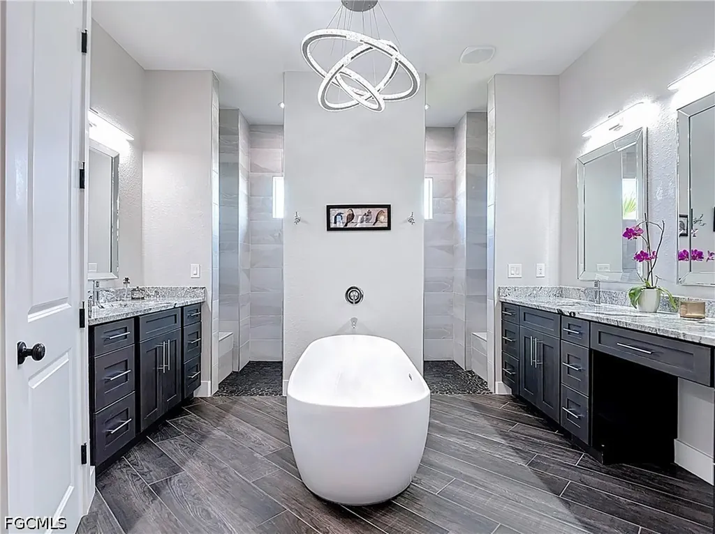3900 Gulfstream Parkway Cape Coral FL 33993