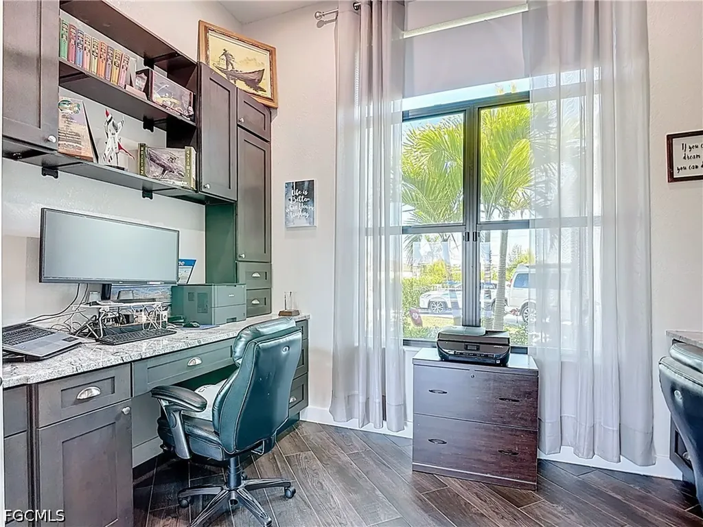 3900 Gulfstream Parkway Cape Coral FL 33993