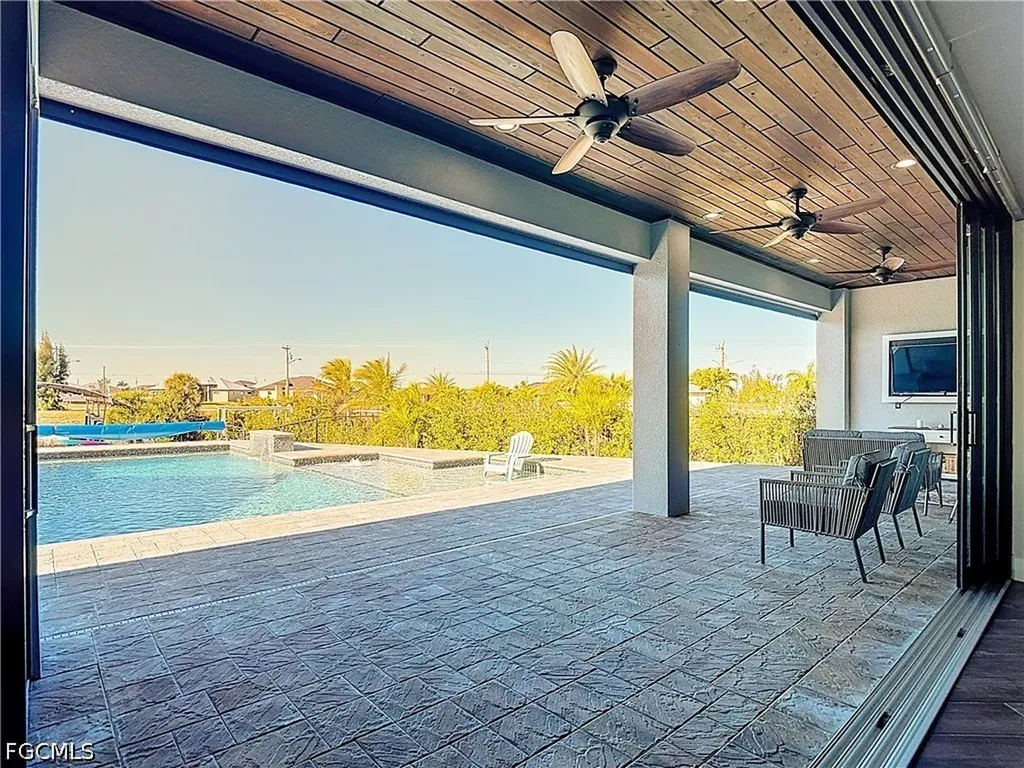 3900 Gulfstream Parkway Cape Coral FL 33993