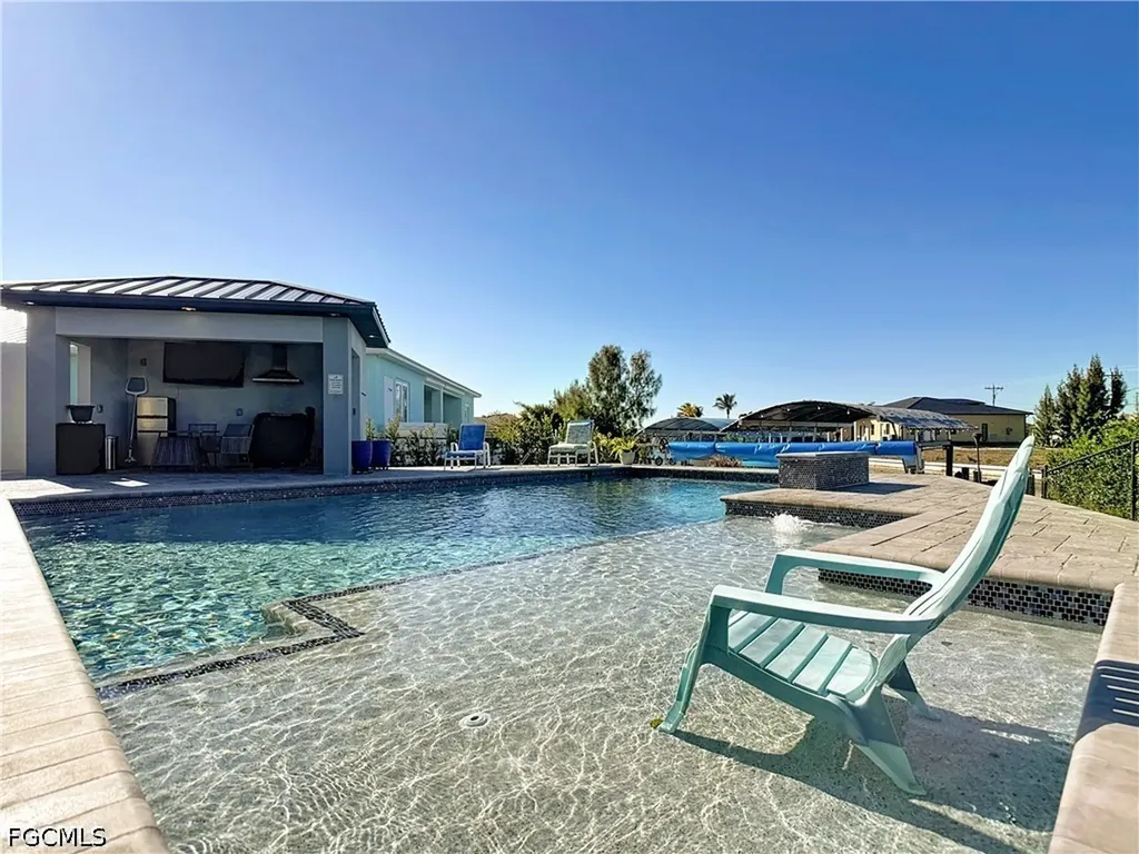 3900 Gulfstream Parkway Cape Coral FL 33993