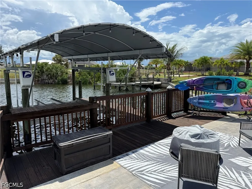 3900 Gulfstream Parkway Cape Coral FL 33993