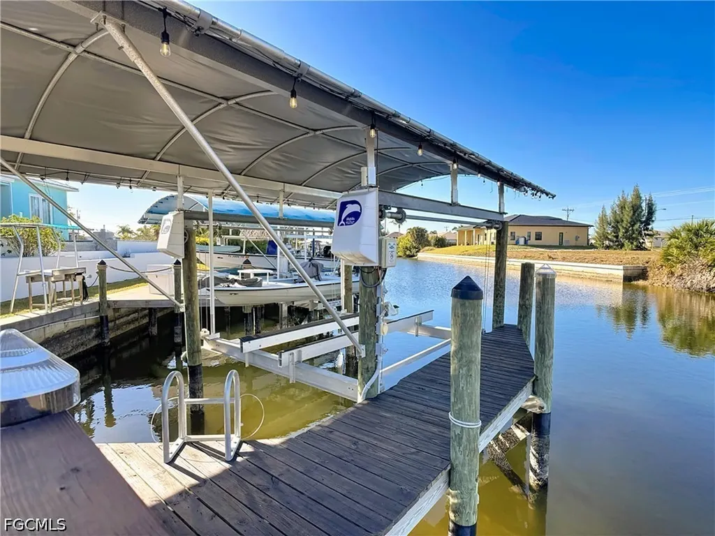3900 Gulfstream Parkway Cape Coral FL 33993