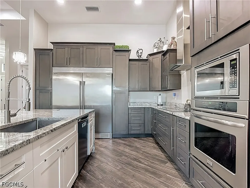 3900 Gulfstream Parkway Cape Coral FL 33993