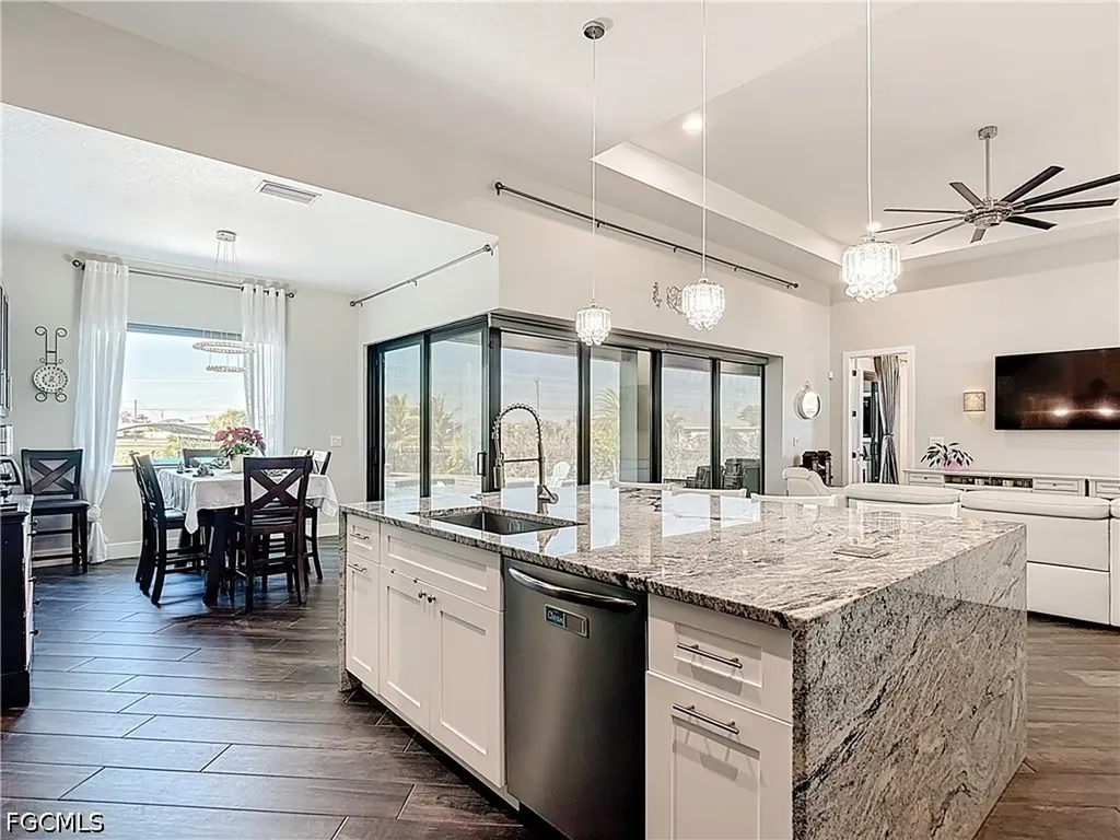 3900 Gulfstream Parkway Cape Coral FL 33993