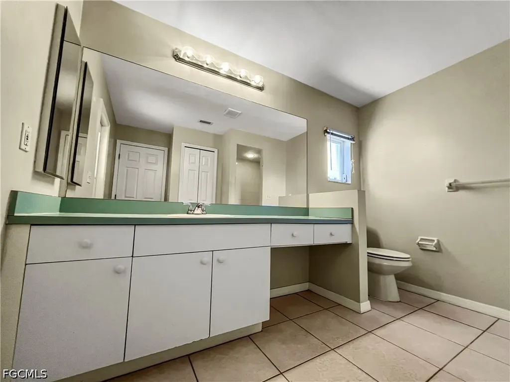 208 SE 17th Street Cape Coral FL 33990