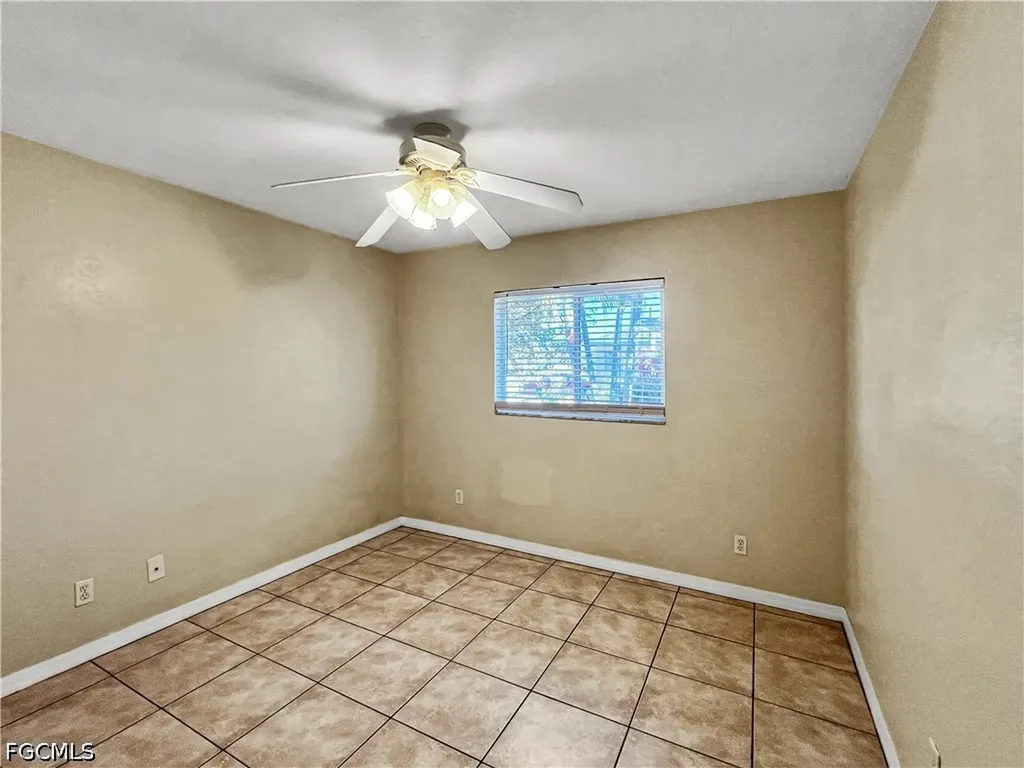 208 SE 17th Street Cape Coral FL 33990