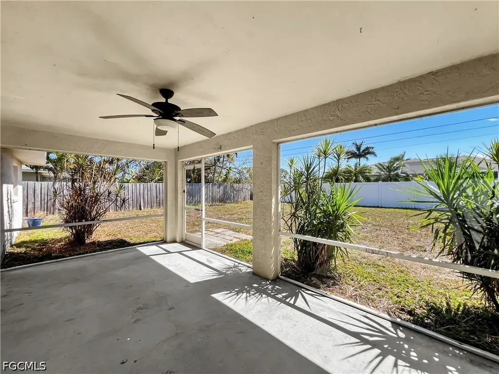 208 SE 17th Street Cape Coral FL 33990