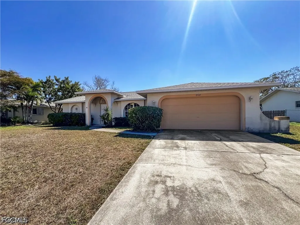 208 SE 17th Street Cape Coral FL 33990