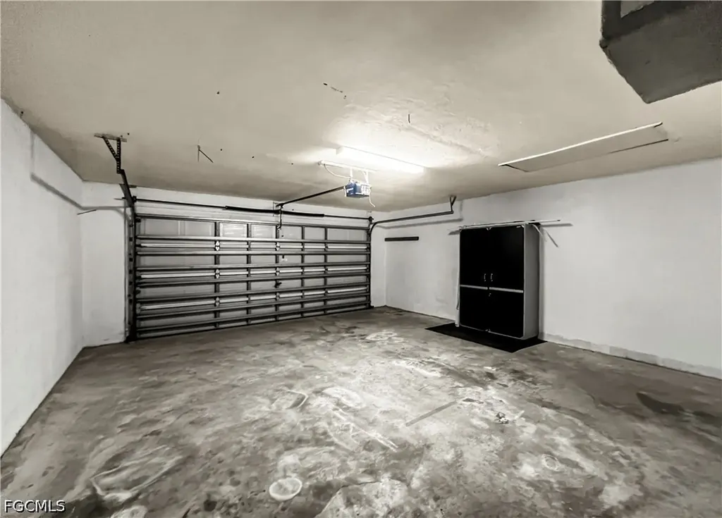 208 SE 17th Street Cape Coral FL 33990