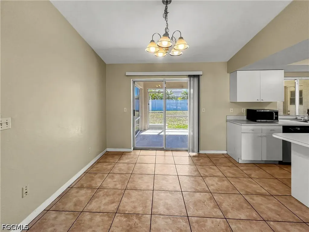 208 SE 17th Street Cape Coral FL 33990