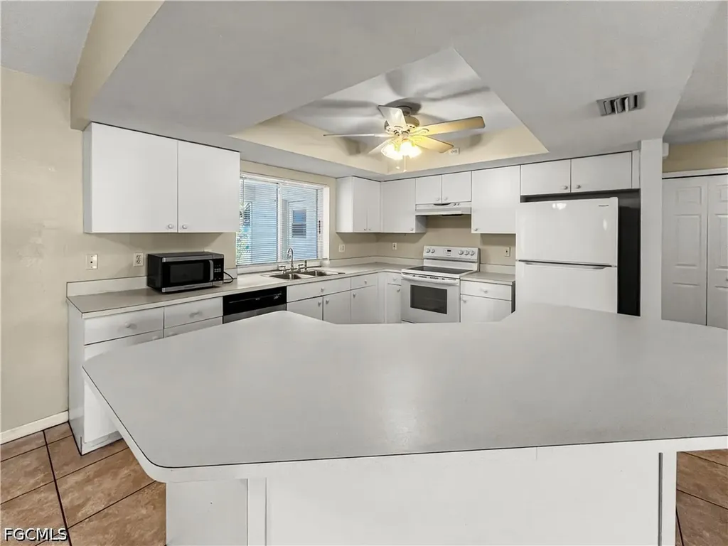 208 SE 17th Street Cape Coral FL 33990