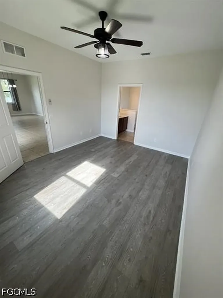 511 NE 19th Place Cape Coral FL 33909