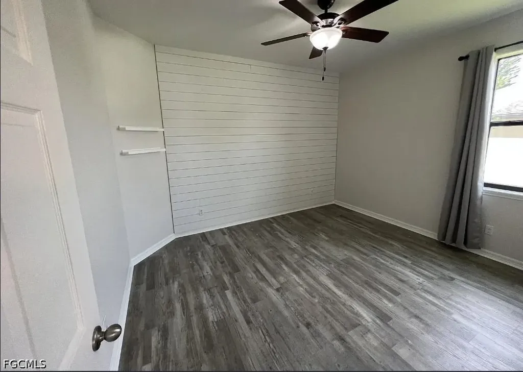 511 NE 19th Place Cape Coral FL 33909