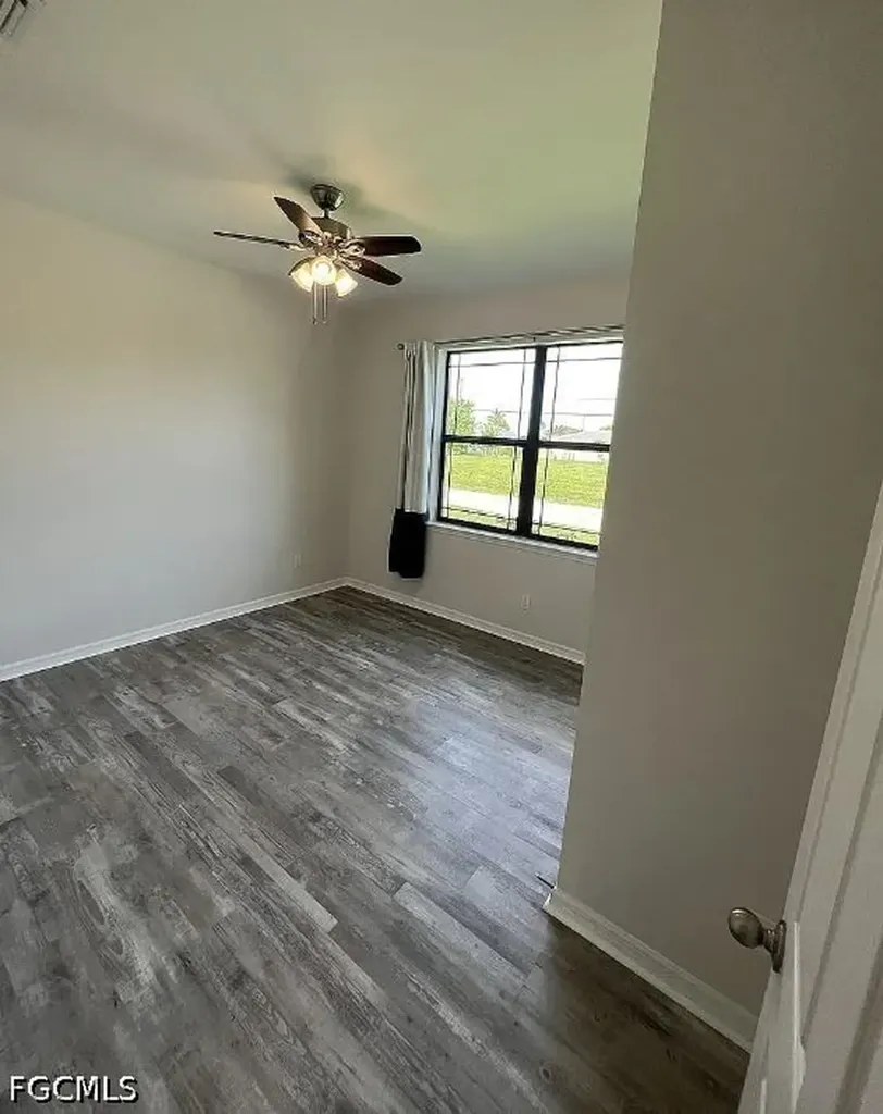511 NE 19th Place Cape Coral FL 33909