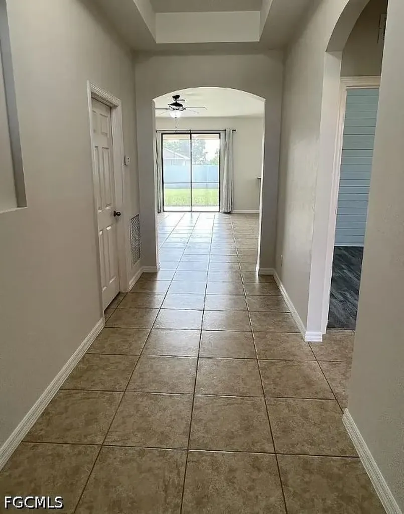 511 NE 19th Place Cape Coral FL 33909
