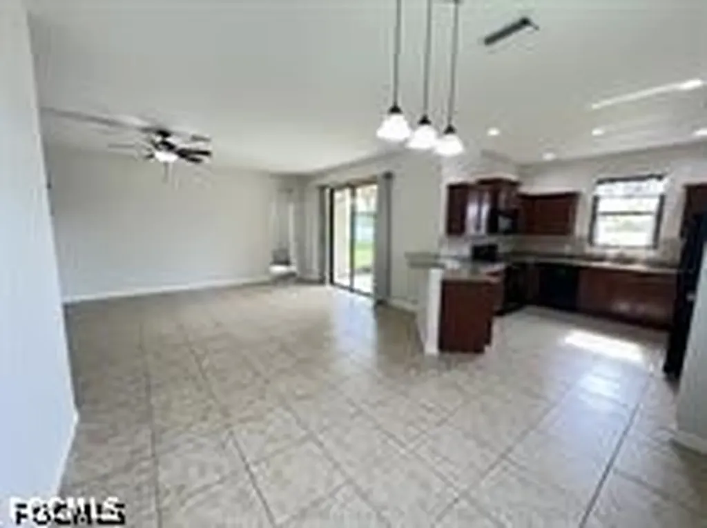 511 NE 19th Place Cape Coral FL 33909