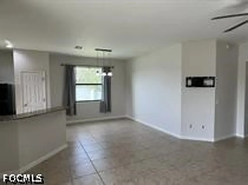 511 NE 19th Place Cape Coral FL 33909