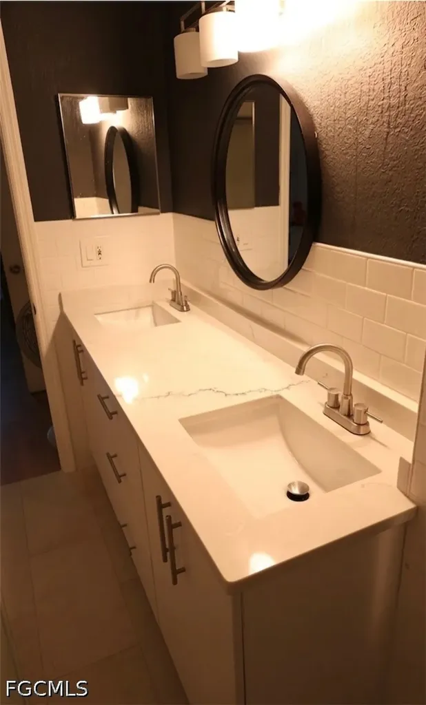 6341 Aragon Way Fort Myers FL 33966