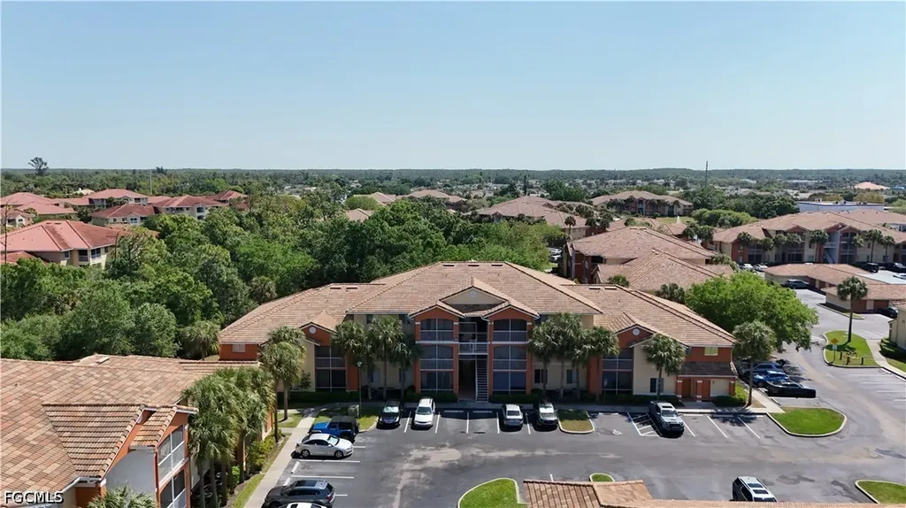 6341 Aragon Way Fort Myers FL 33966
