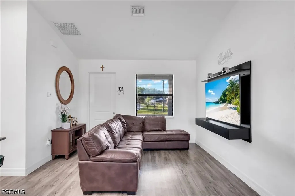 1086 W Leader Court Labelle FL 33935