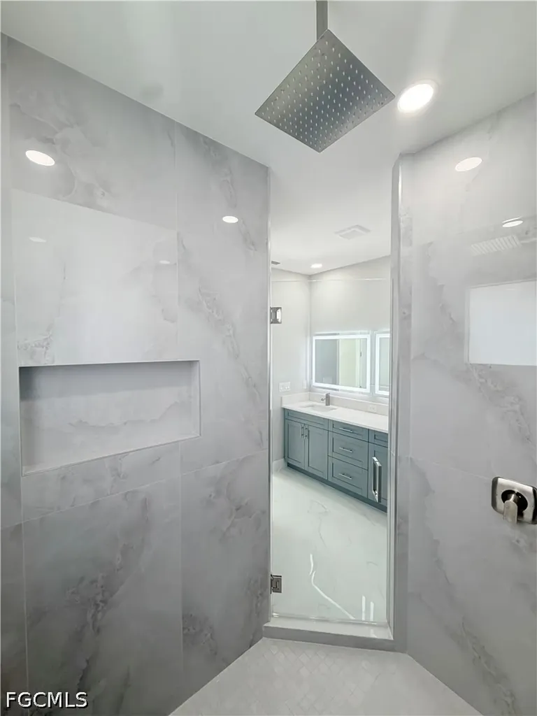 338 SW 28th Avenue Cape Coral FL 33991