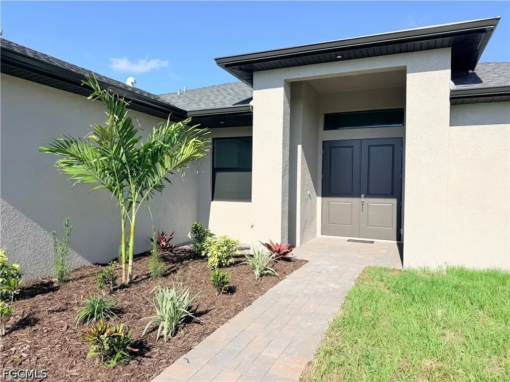 338 SW 28th Avenue Cape Coral FL 33991