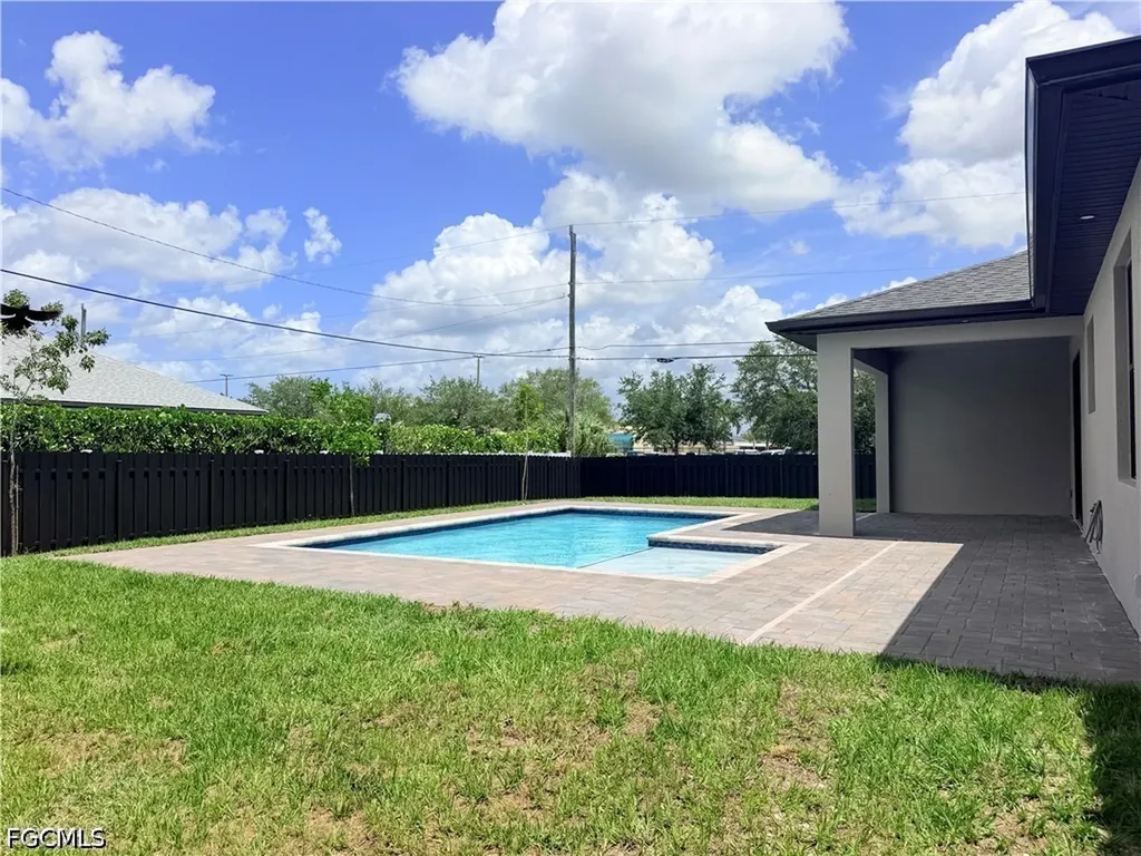 338 SW 28th Avenue Cape Coral FL 33991