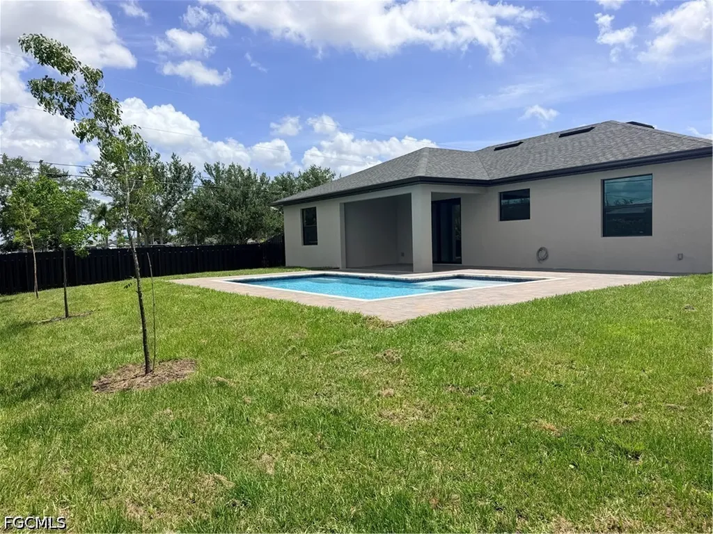 338 SW 28th Avenue Cape Coral FL 33991